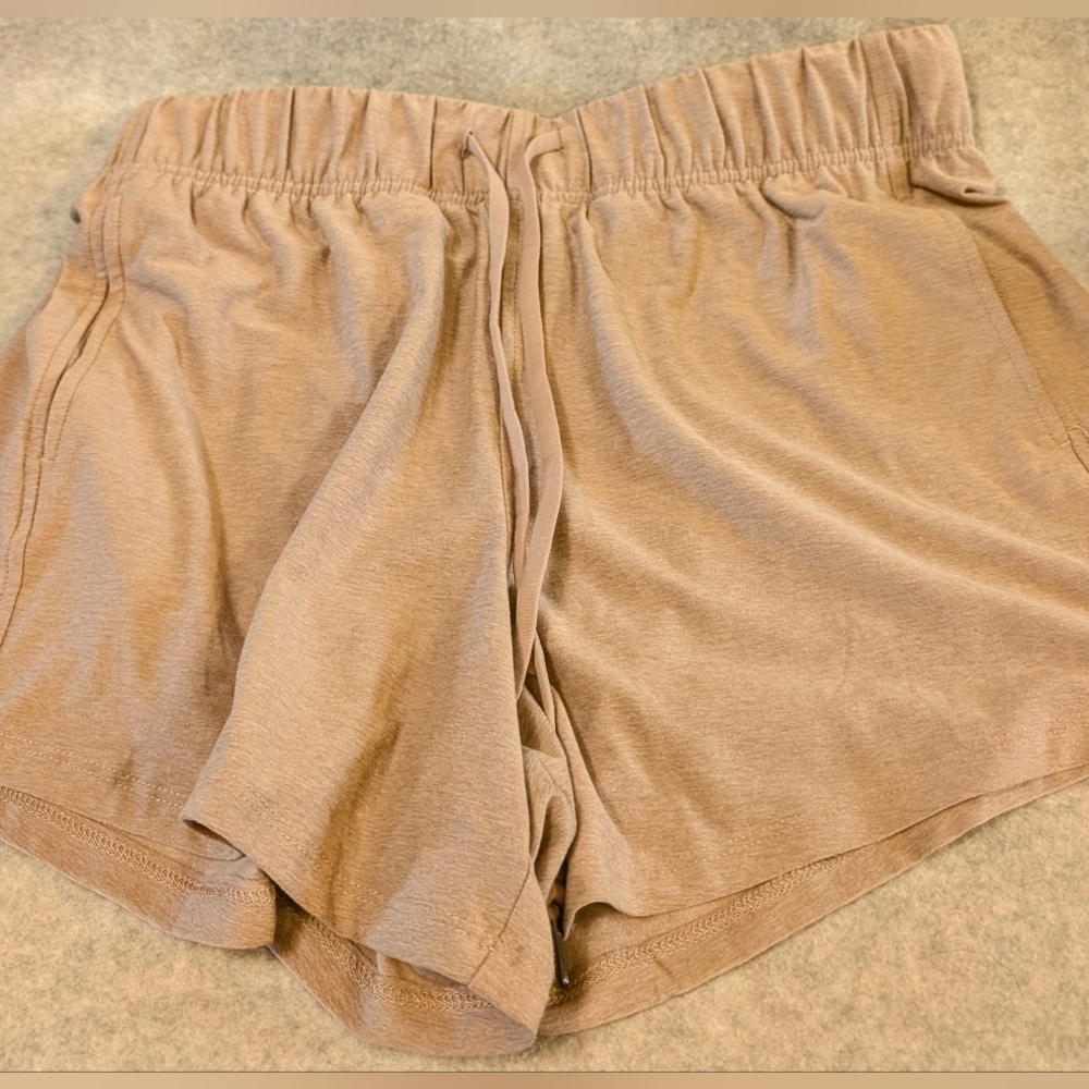Athletic Works Athletic Shorts; Medium in Dusty Rose Heather